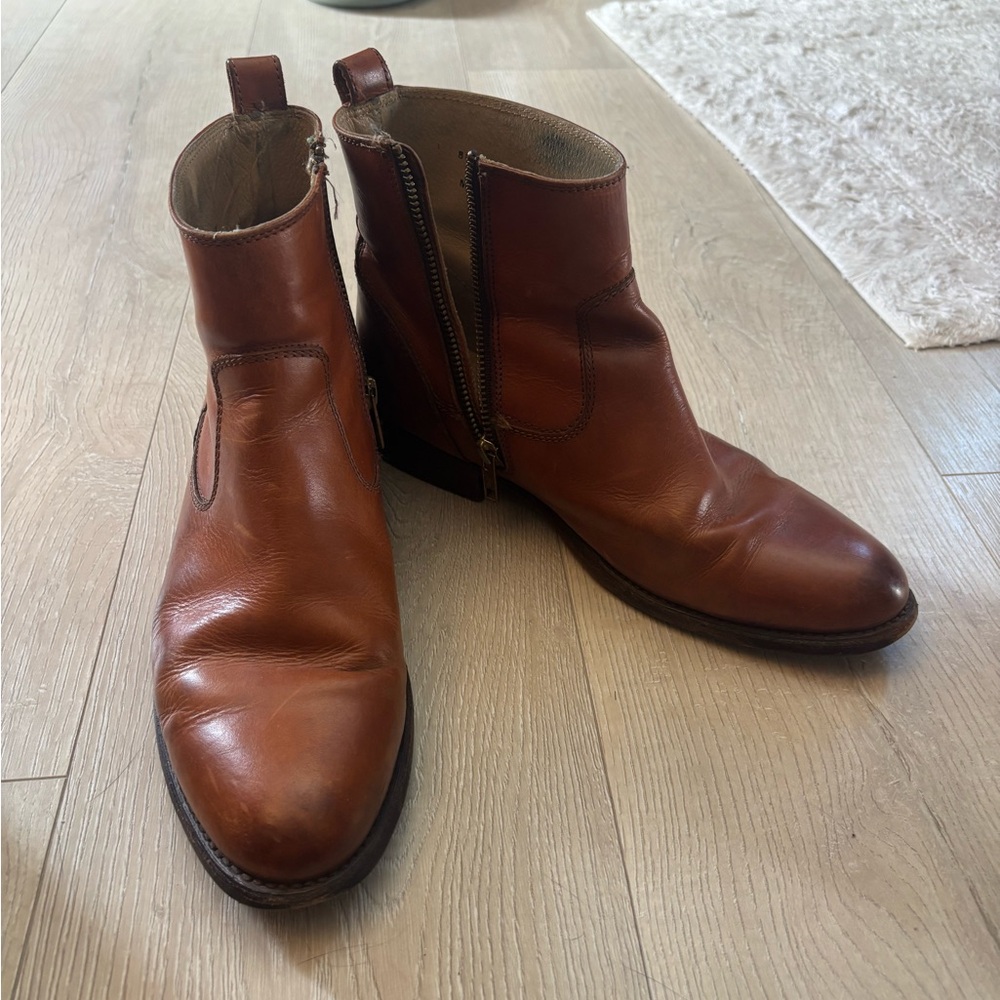 Frye Women’s Brown Leather Chelsea Ankle Boots